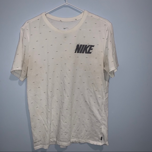 NIKE T-Shirt - Picture 1 of 4